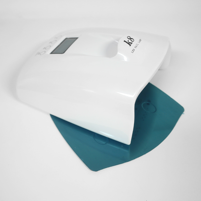 Neglelampe med håndtak og baseplate