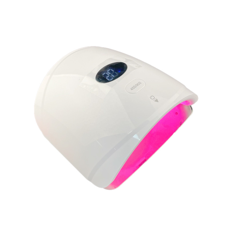 UV-lampe for hurtighelling av negl gel